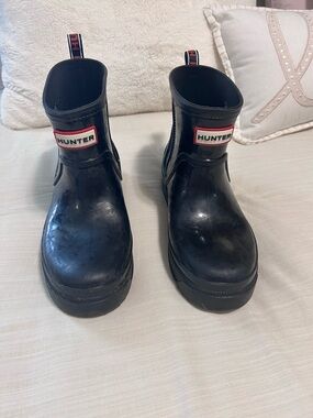 Hunter woman’s Wales waterproof Rain Booties size 5